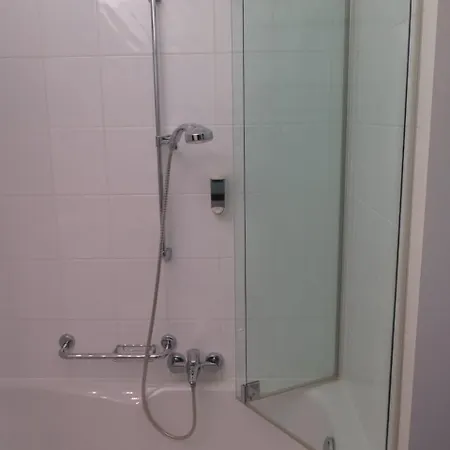 Seeblick Mit Anbindung An Ein 4-sterne-hotel 4* Beatenberg